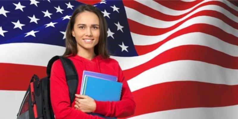 5 REASONS TO STUDY IN THE USA